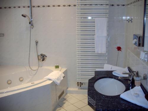 Hotel Alexander Oldenbourg Extérieur photo